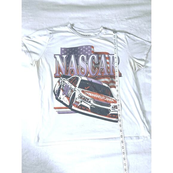 NASCAR Graphic T-Shirt White Racing Car Tee 2XL fits Medium - Picture 4 of 7